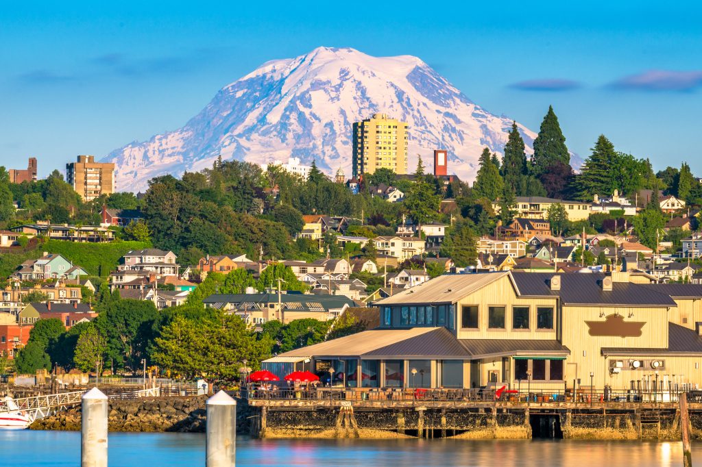 Tacoma, Washington, USA with Mt. Rainier